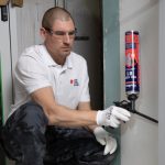 Puertas Cortafuego: ¿Qué Espuma Usar para una Instalación Segura y Eficaz?